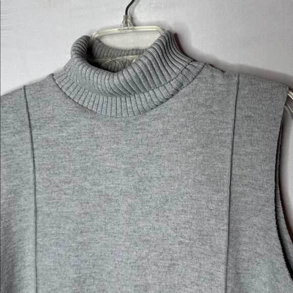 Zara Gray Ribbed Knit Sleeveless Turtleneck Sweater. Size Large. - Picture 2 of 6